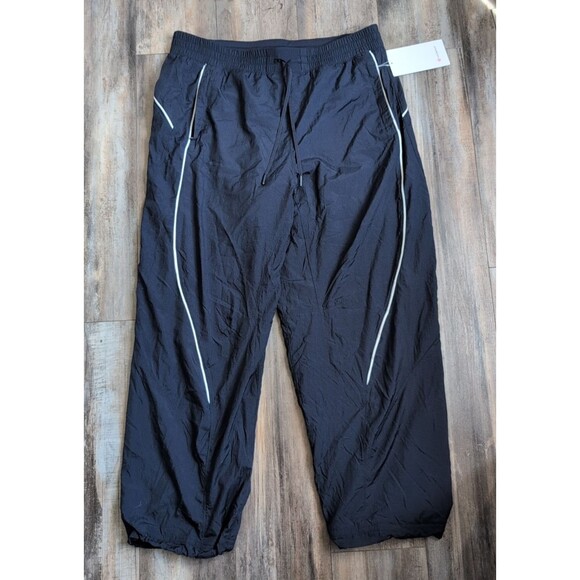 NWT Lululemon License to Train Mid-Rise Lightweight Jogger True Navy NEW Size 14 - Picture 1 of 4